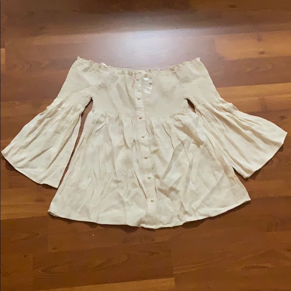 E&M cute top